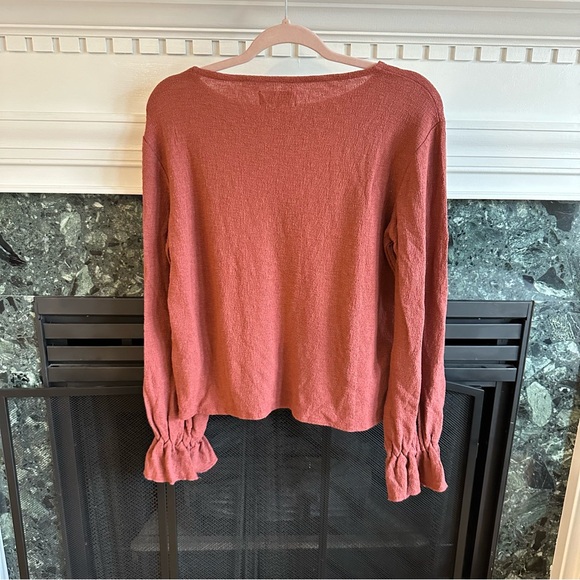 Madewell Texture & Thread Ruffle-Cuff Top size medium - Picture 2 of 9